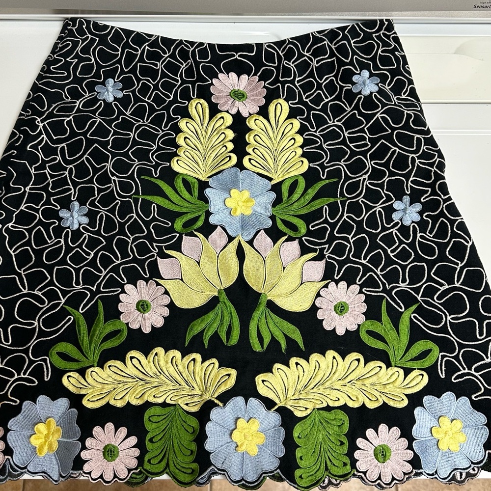 ANTHROPOLOGIE Snak Embroidered Multi Color Floral A Line Skirt SZ 6
